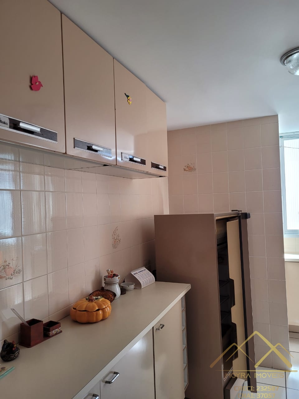 Apartamento à venda com 2 quartos, 70m² - Foto 3