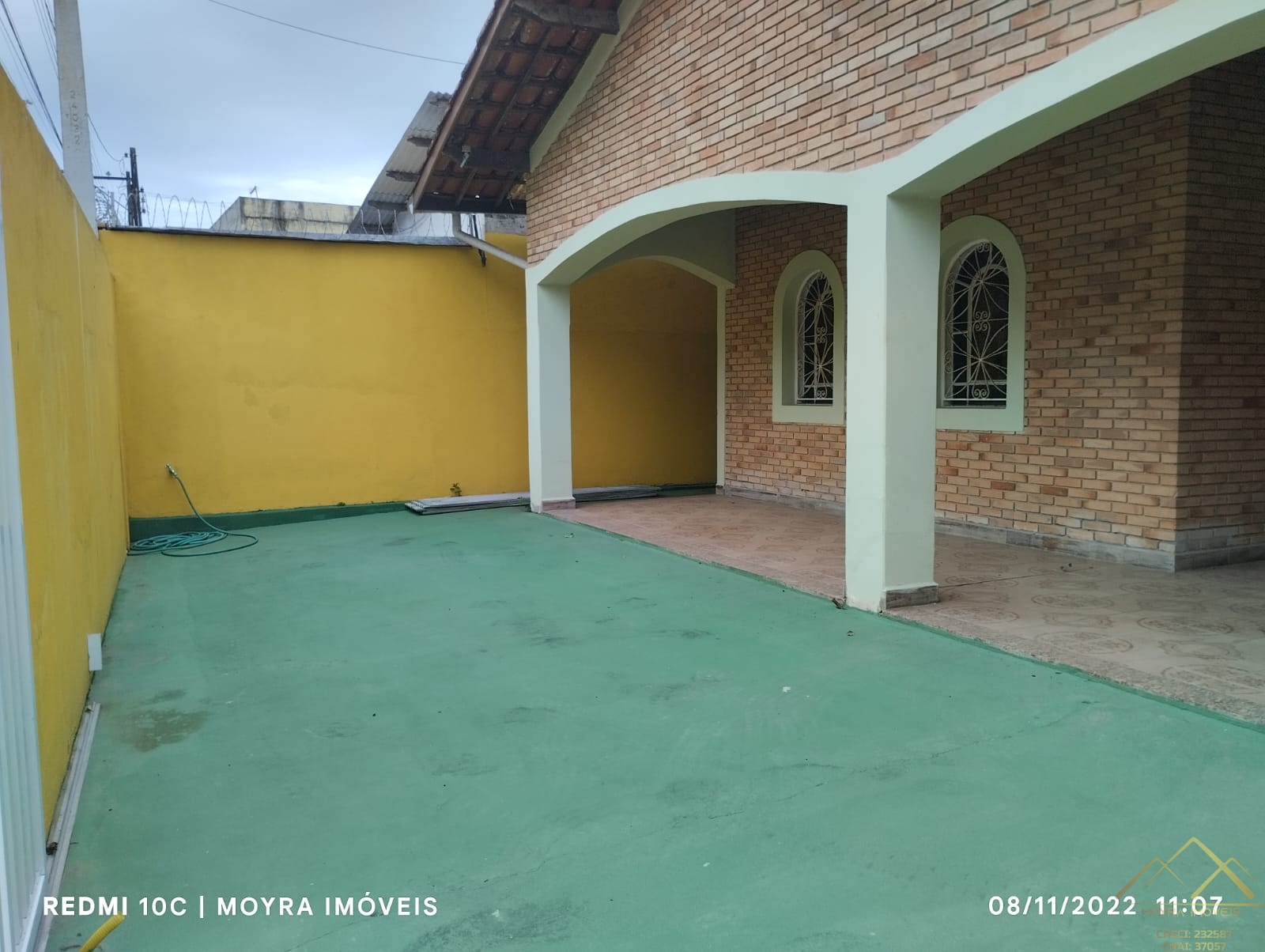 Casa à venda com 2 quartos, 110m² - Foto 1