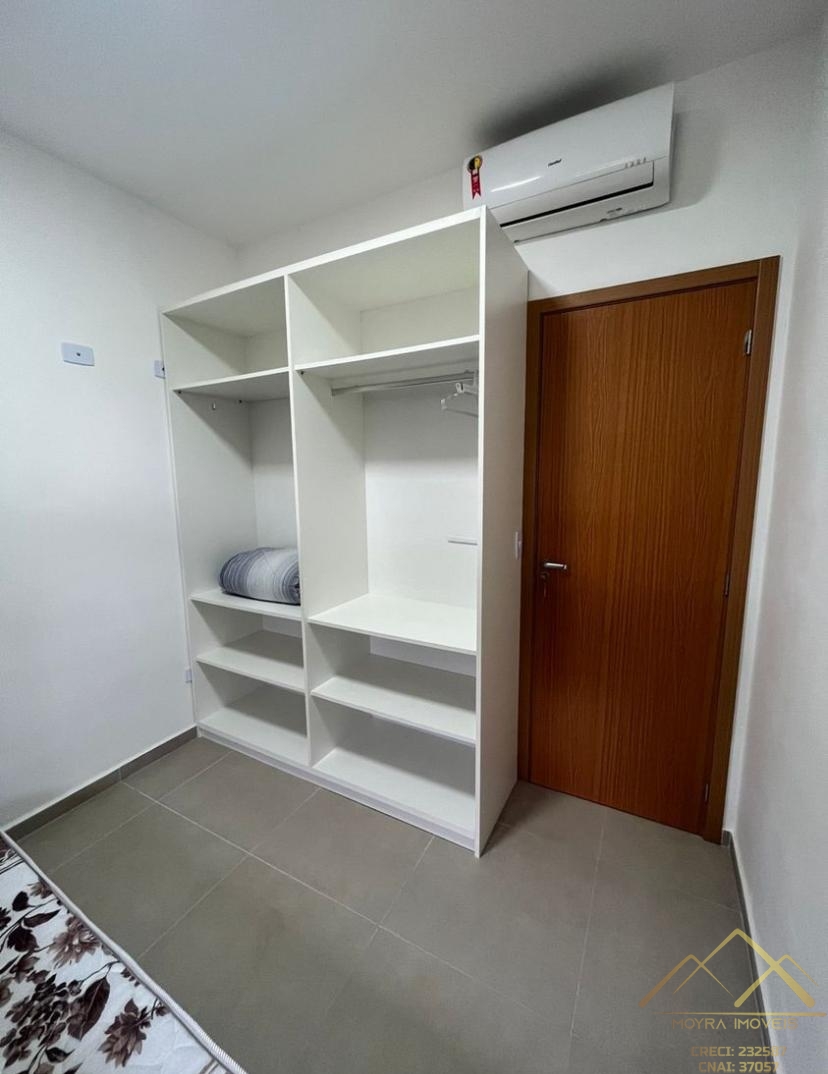 Apartamento à venda com 2 quartos, 75m² - Foto 4