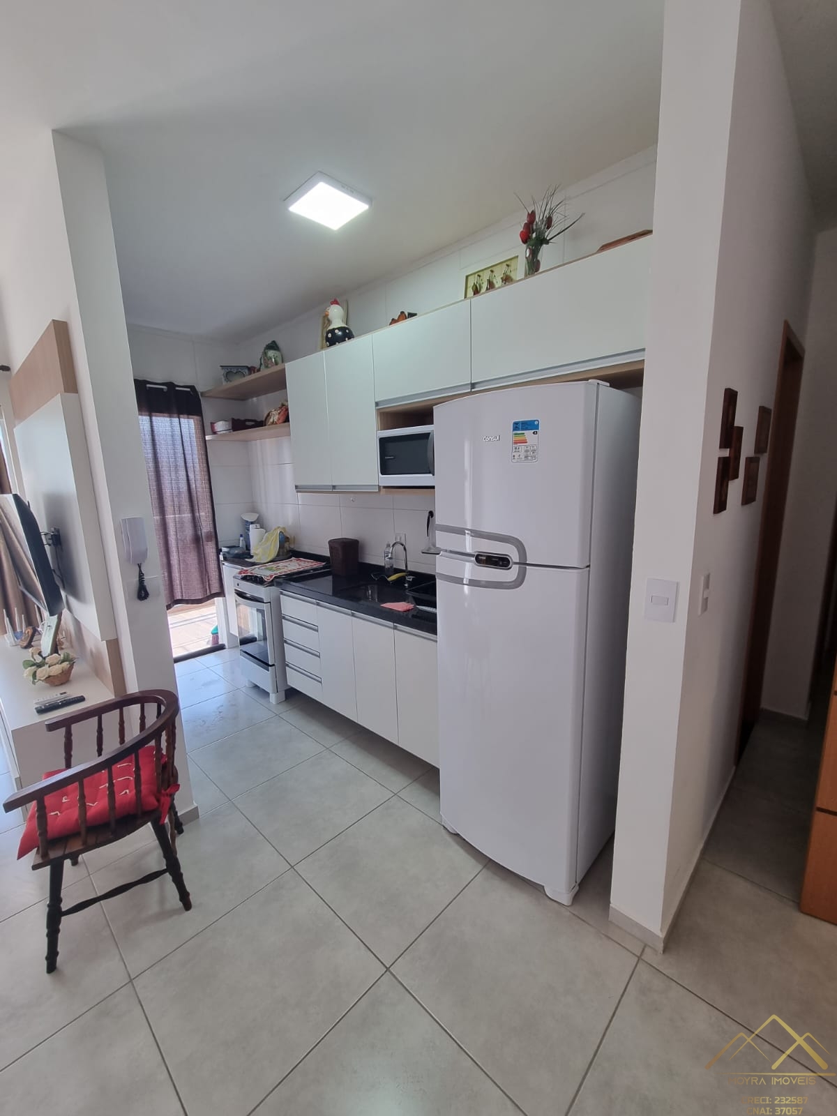 Apartamento à venda com 2 quartos, 60m² - Foto 2