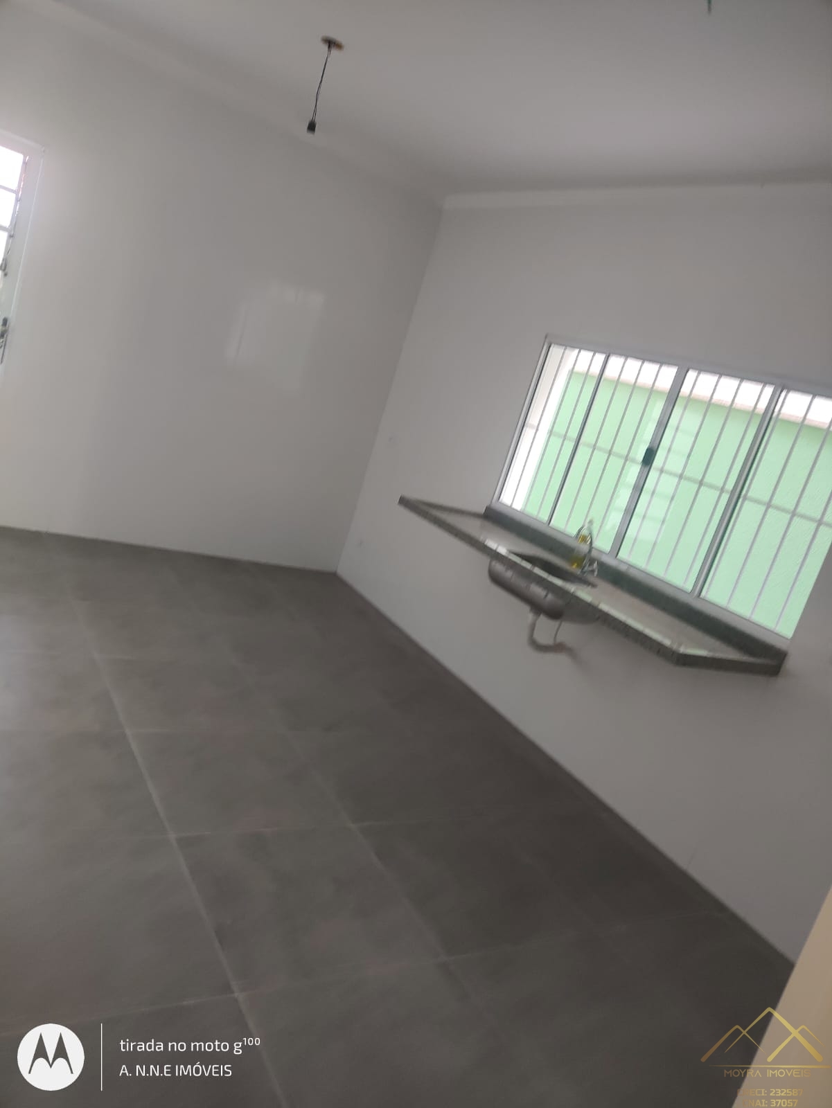 Casa à venda com 3 quartos, 120m² - Foto 1