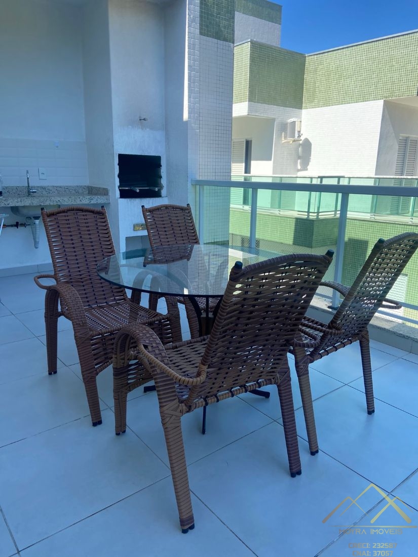 Apartamento à venda com 3 quartos, 123m² - Foto 2