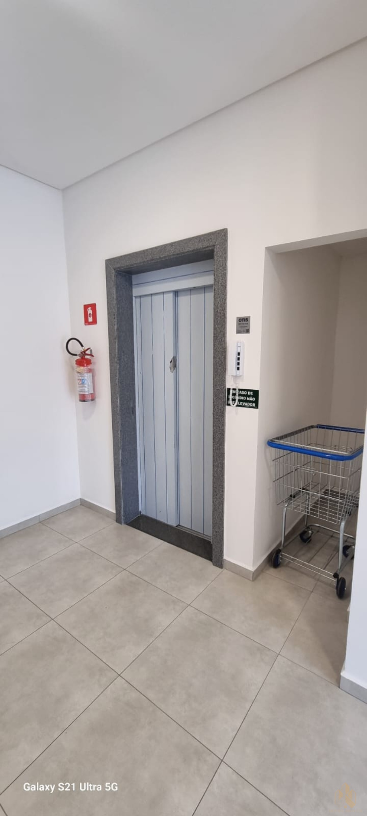 Apartamento à venda com 2 quartos, 72m² - Foto 34