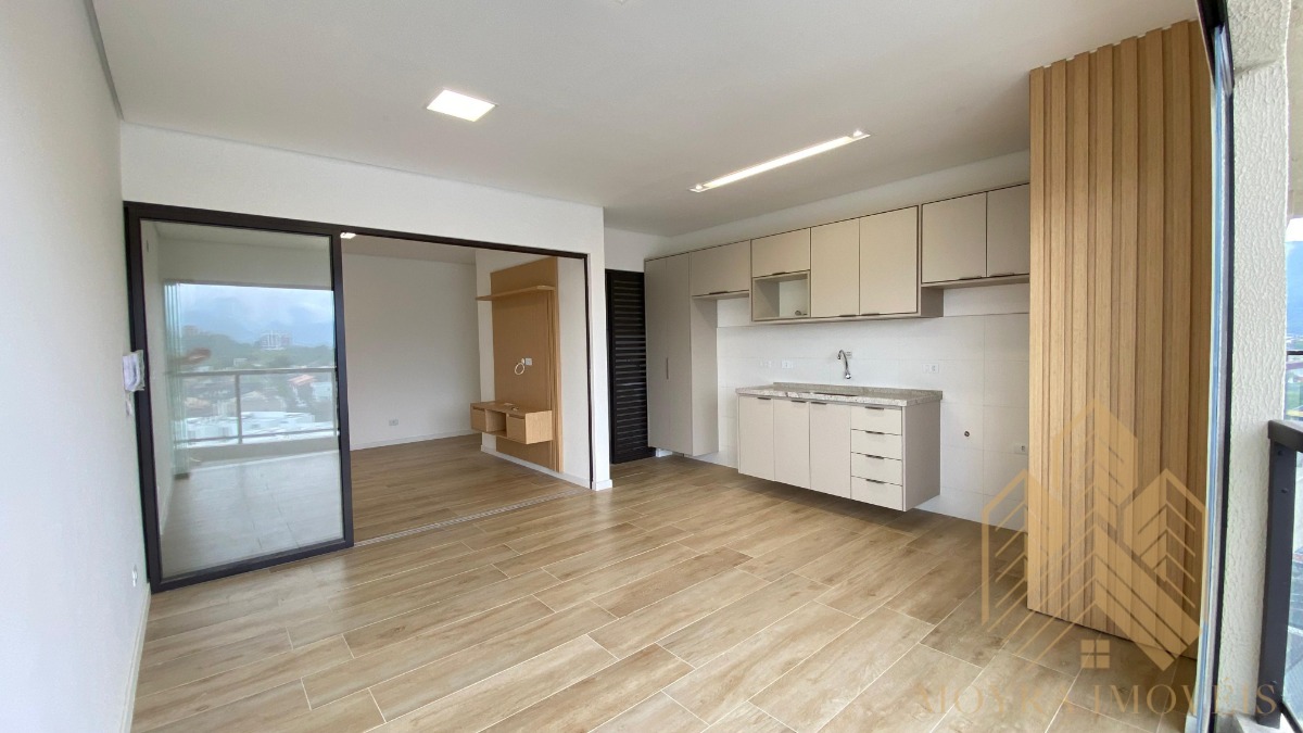 Apartamento para alugar com 3 quartos, 85m² - Foto 1